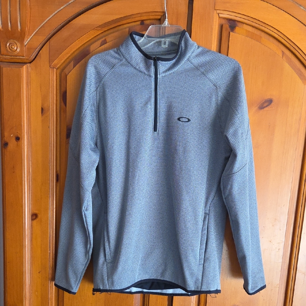 Oakley Men's Performance Jacket in Gray